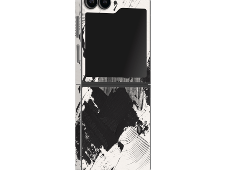 Samsung Z Flip 6 SIGNATURE Black & White Madness Skin Online Sale